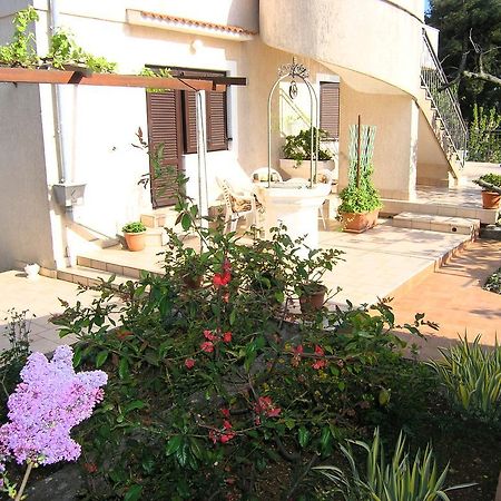Apartments Ines Krk Town Bagian luar foto