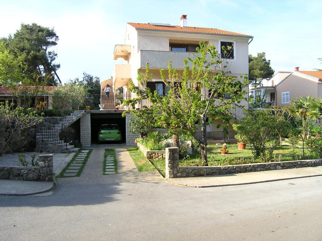 Apartments Ines Krk Town Bagian luar foto