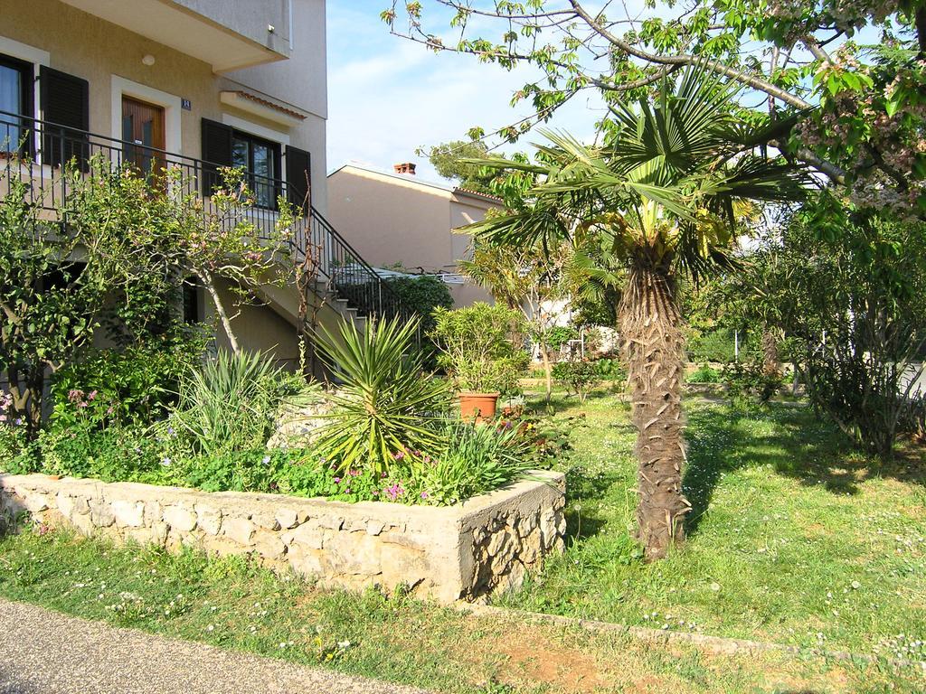 Apartments Ines Krk Town Bagian luar foto