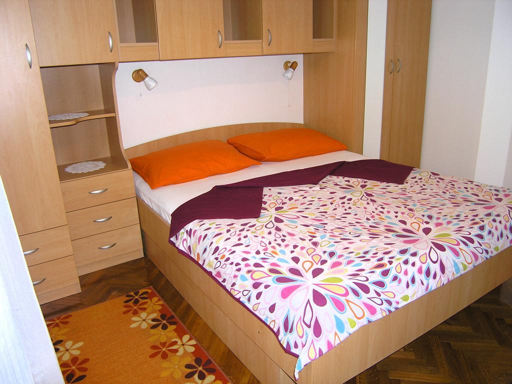 Apartments Ines Krk Town Bagian luar foto