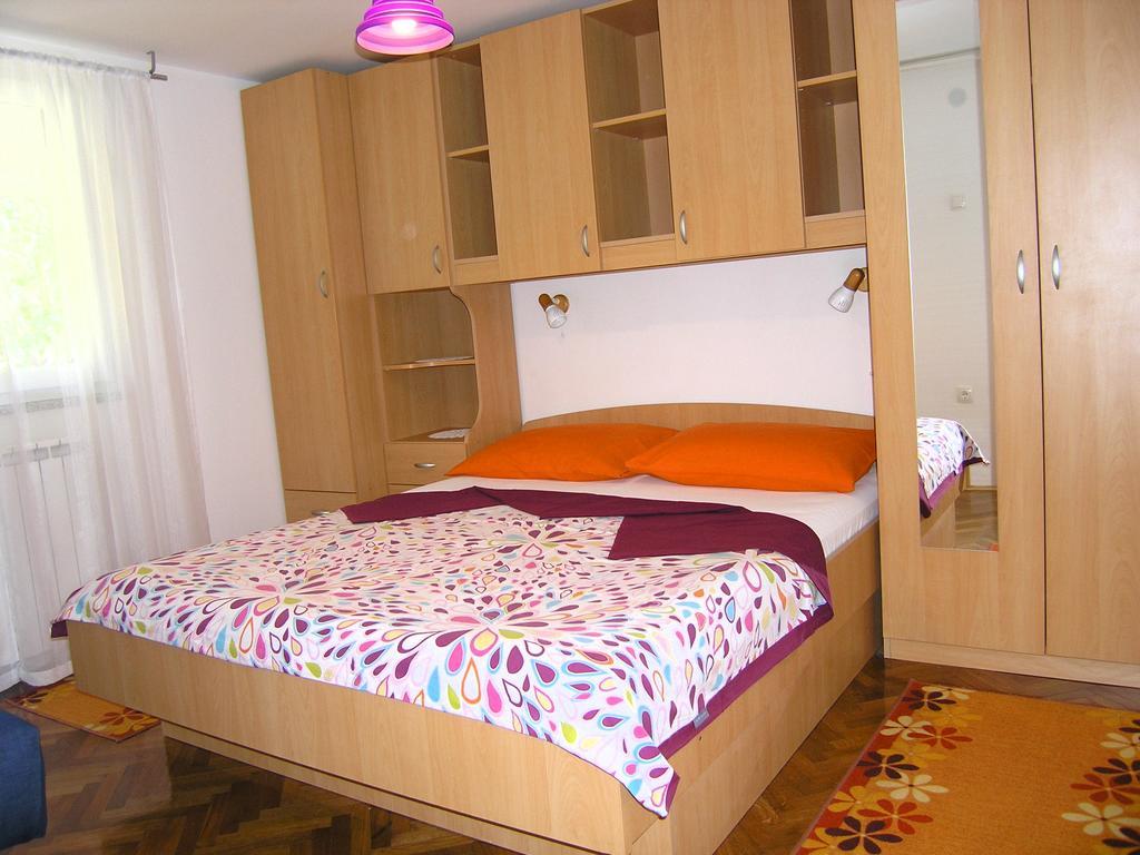 Apartments Ines Krk Town Bagian luar foto