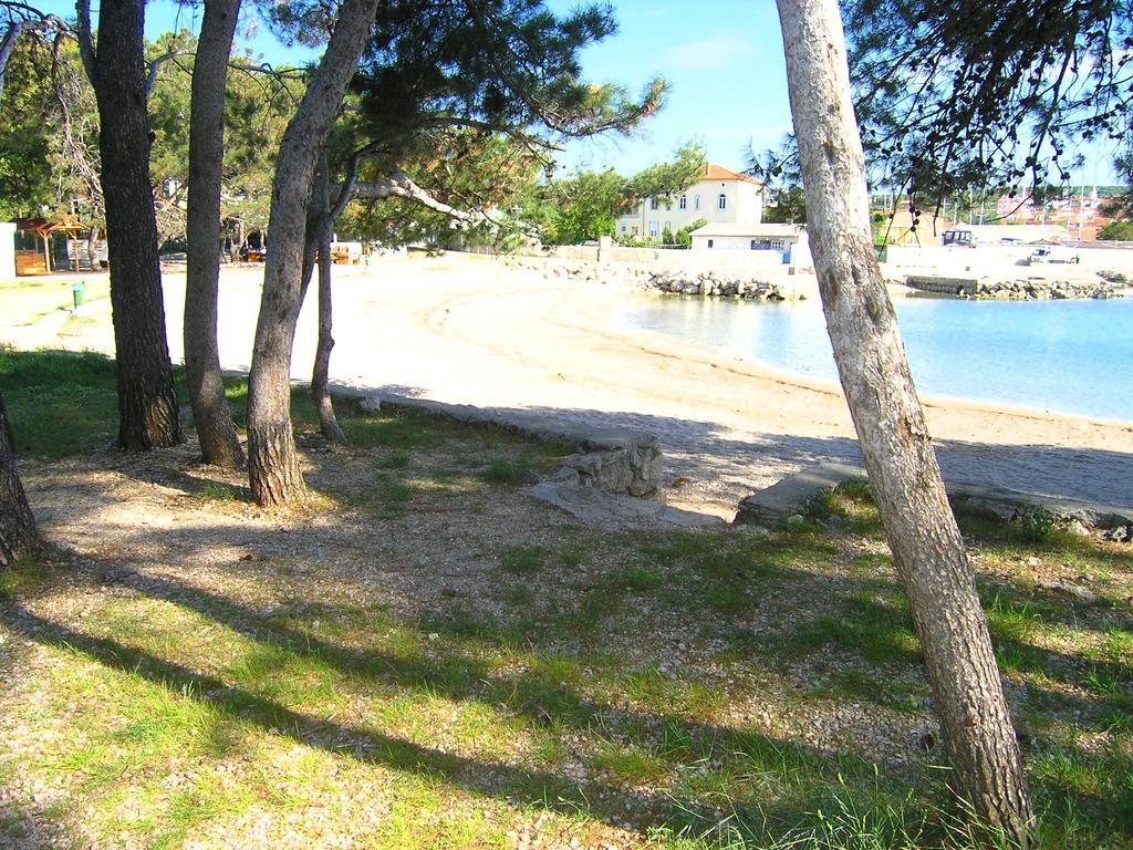 Apartments Ines Krk Town Bagian luar foto