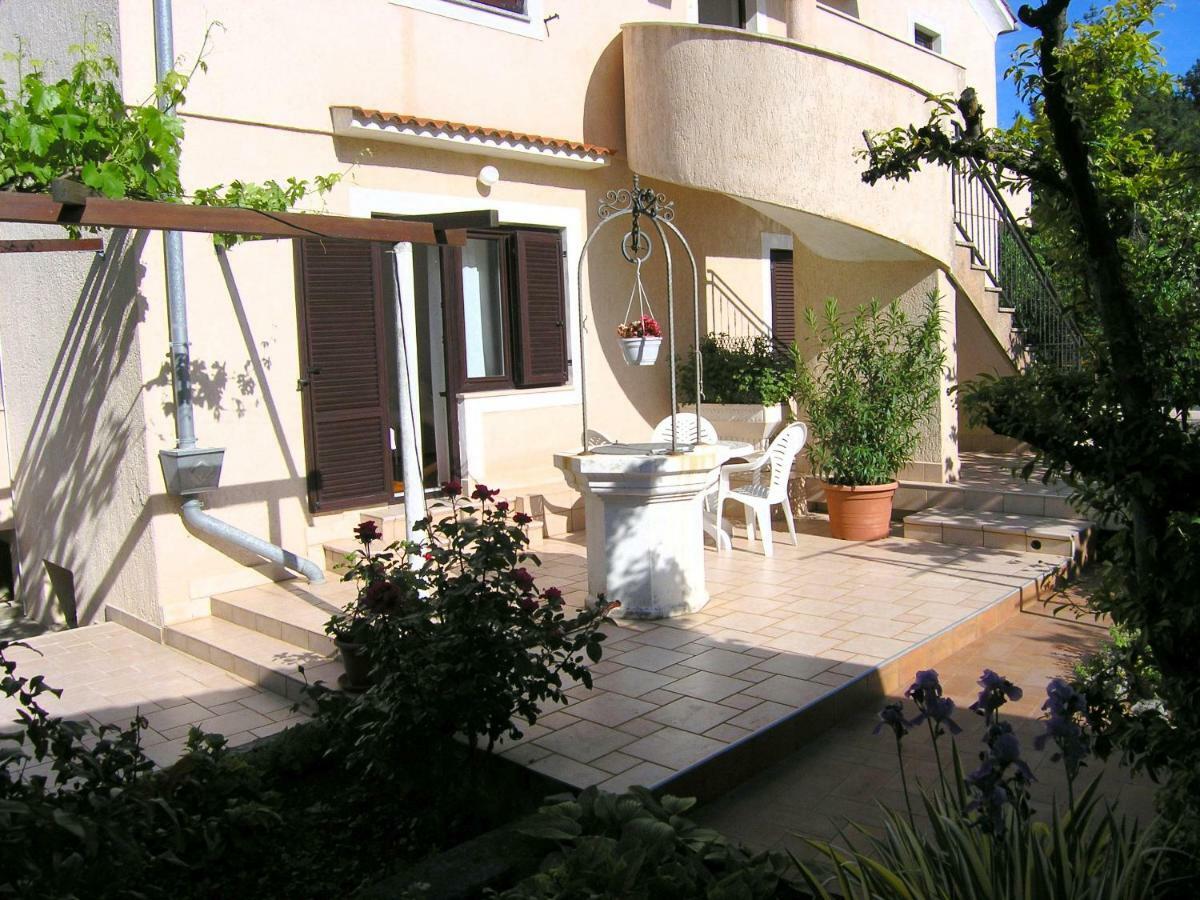Apartments Ines Krk Town Bagian luar foto