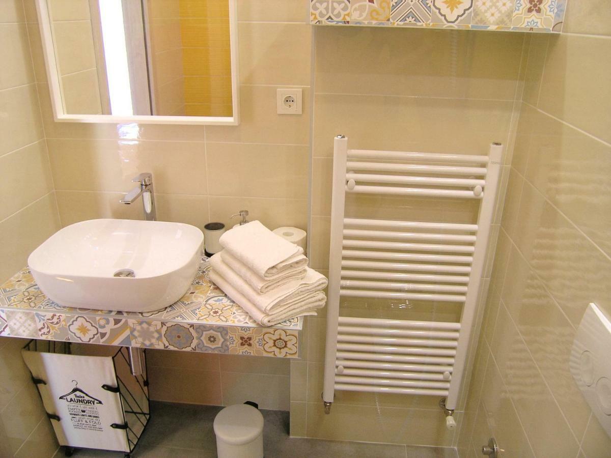 Apartments Ines Krk Town Bagian luar foto