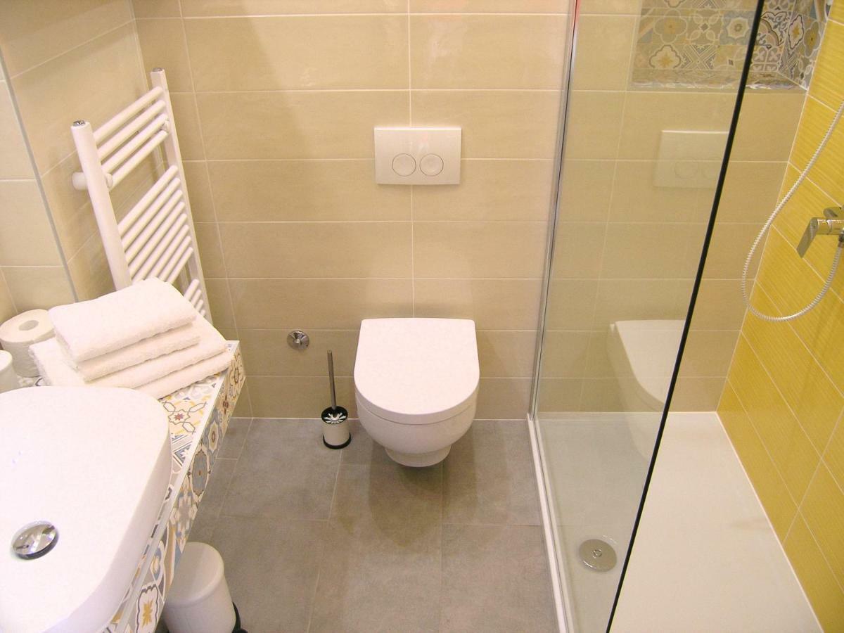 Apartments Ines Krk Town Bagian luar foto